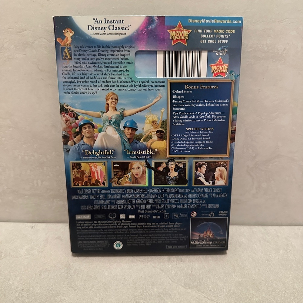 Walt Disney Enchanted Widescreen DVD with Amy Adams [2007 Romantic Comedy] - Picture 2 of 4